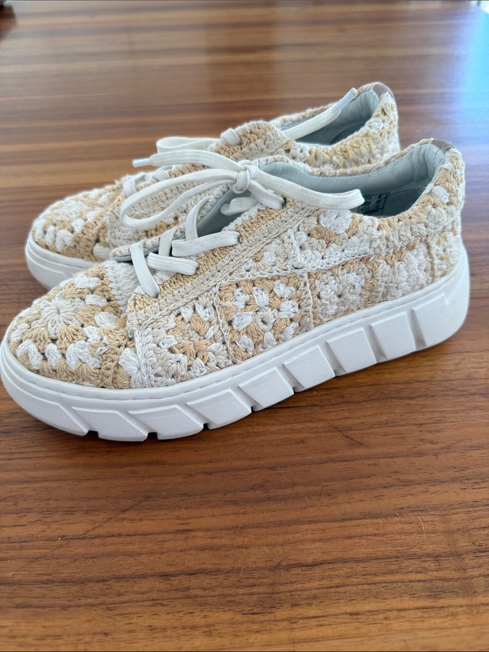 Free People Catch Me If You Can Crochet Sneaker Sz 37 (women’s 6.5-7)